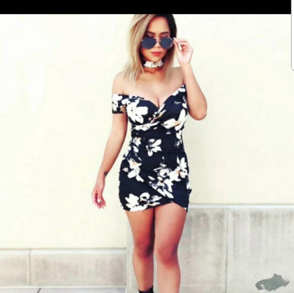 Floral Off Shoulder Choker Dress